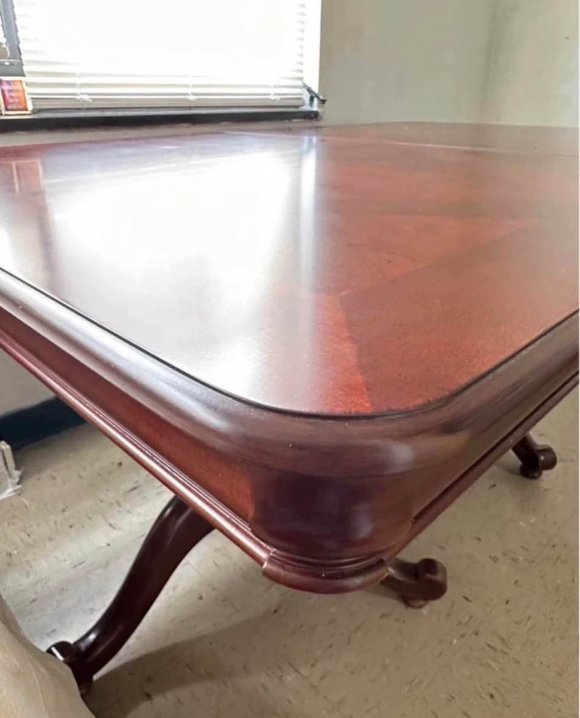 Solid wood dining table, 6 chairs & 2 extension panels - photo 2