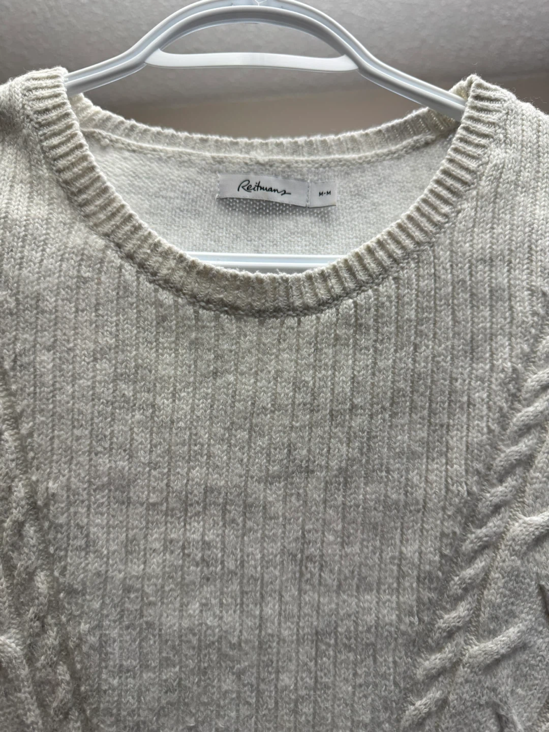 FREE Reitmans Sweater Size M - photo 2