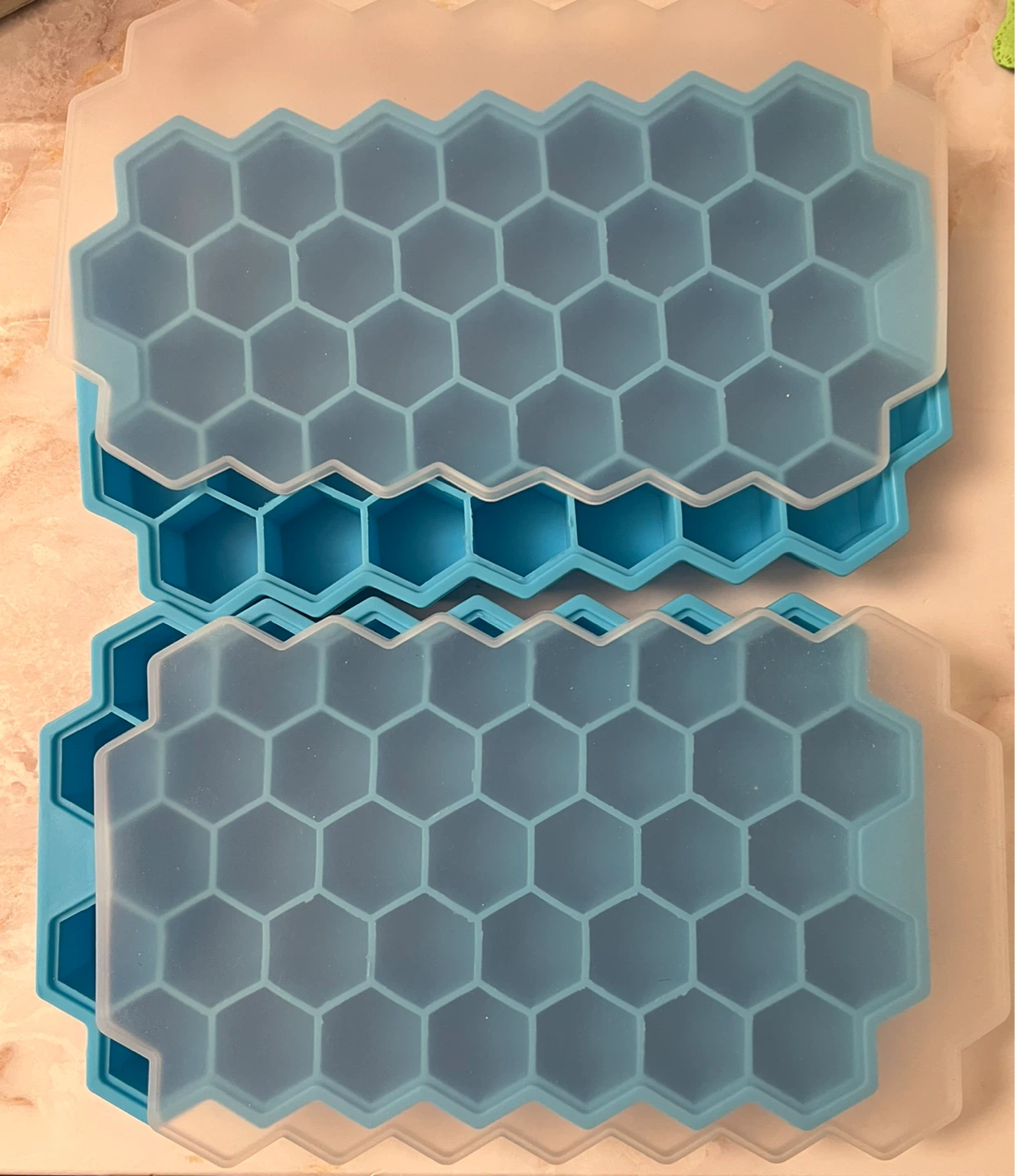 New 2 Silicone Ice Cube Trays with Lids