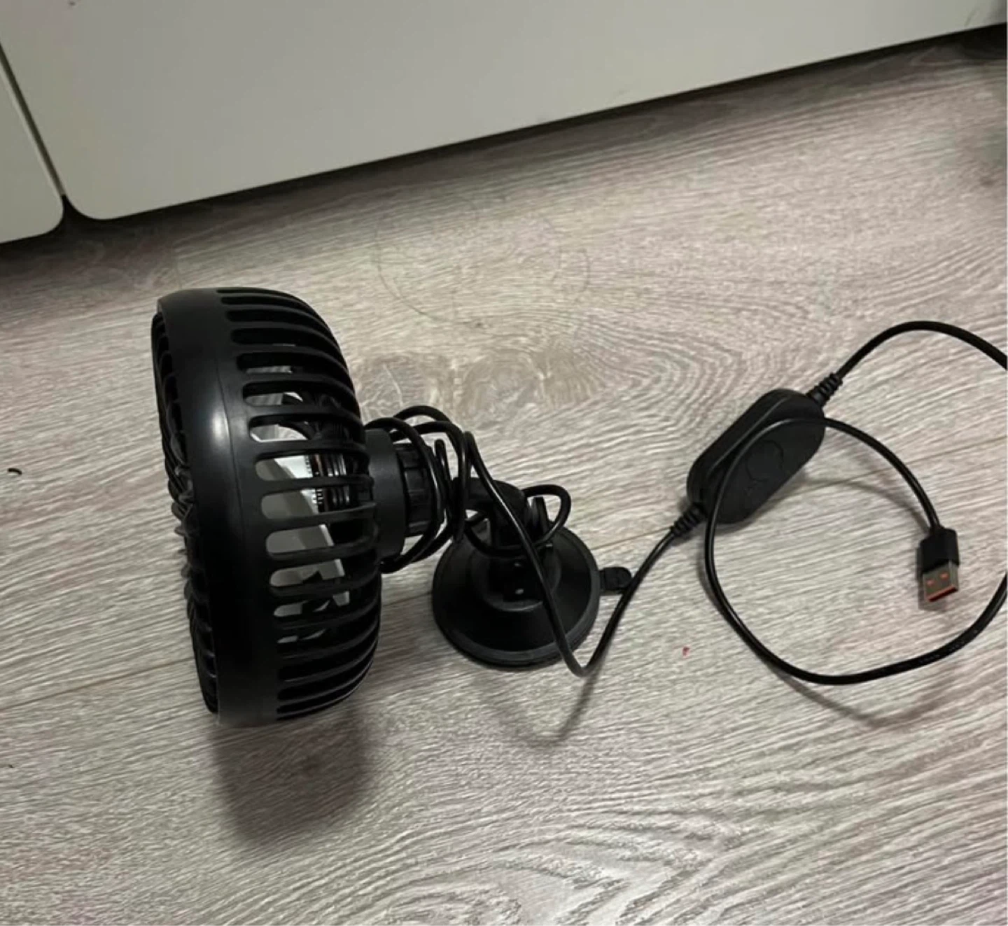 Autotrends USB powered car fan - photo 2