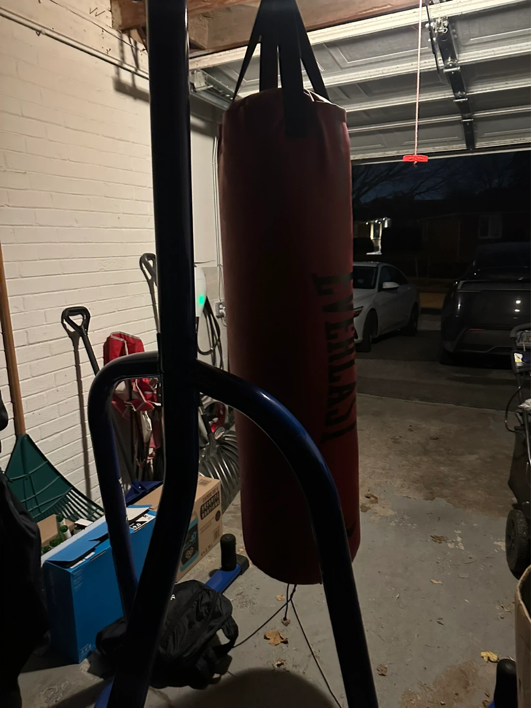 Everlast Punching Bag with Stand - photo 3