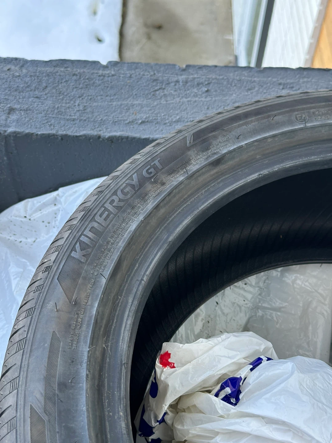 Hankook Kinergy GT Tire - photo 2