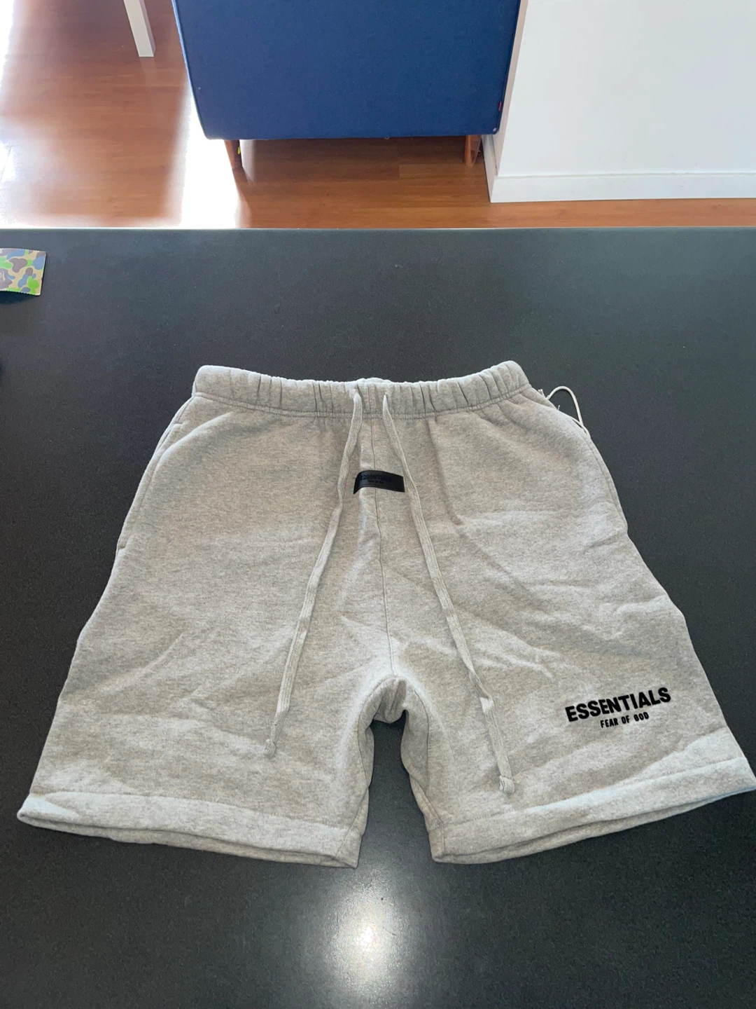 Essential shorts, dark oat M