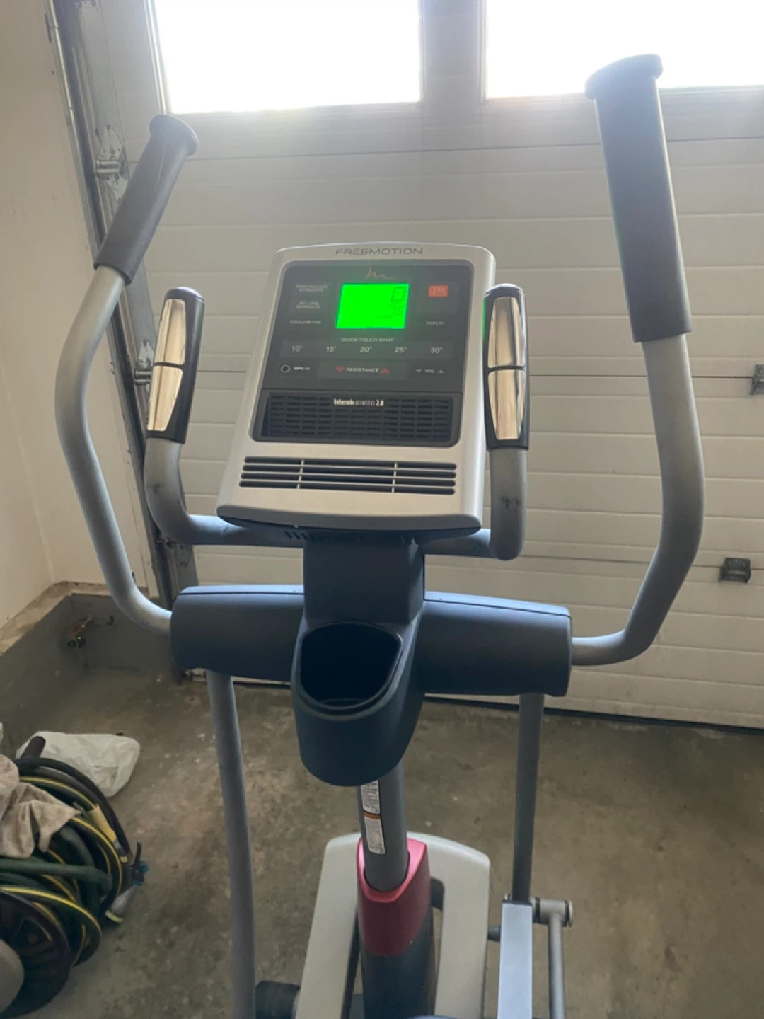 Freemotion XT8 Power Drive Elliptical - photo 4