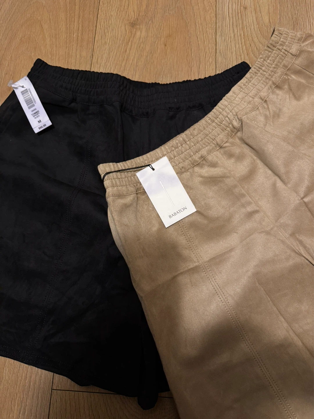 New: Babaton Suede Shorts - Black or Tan - photo 3