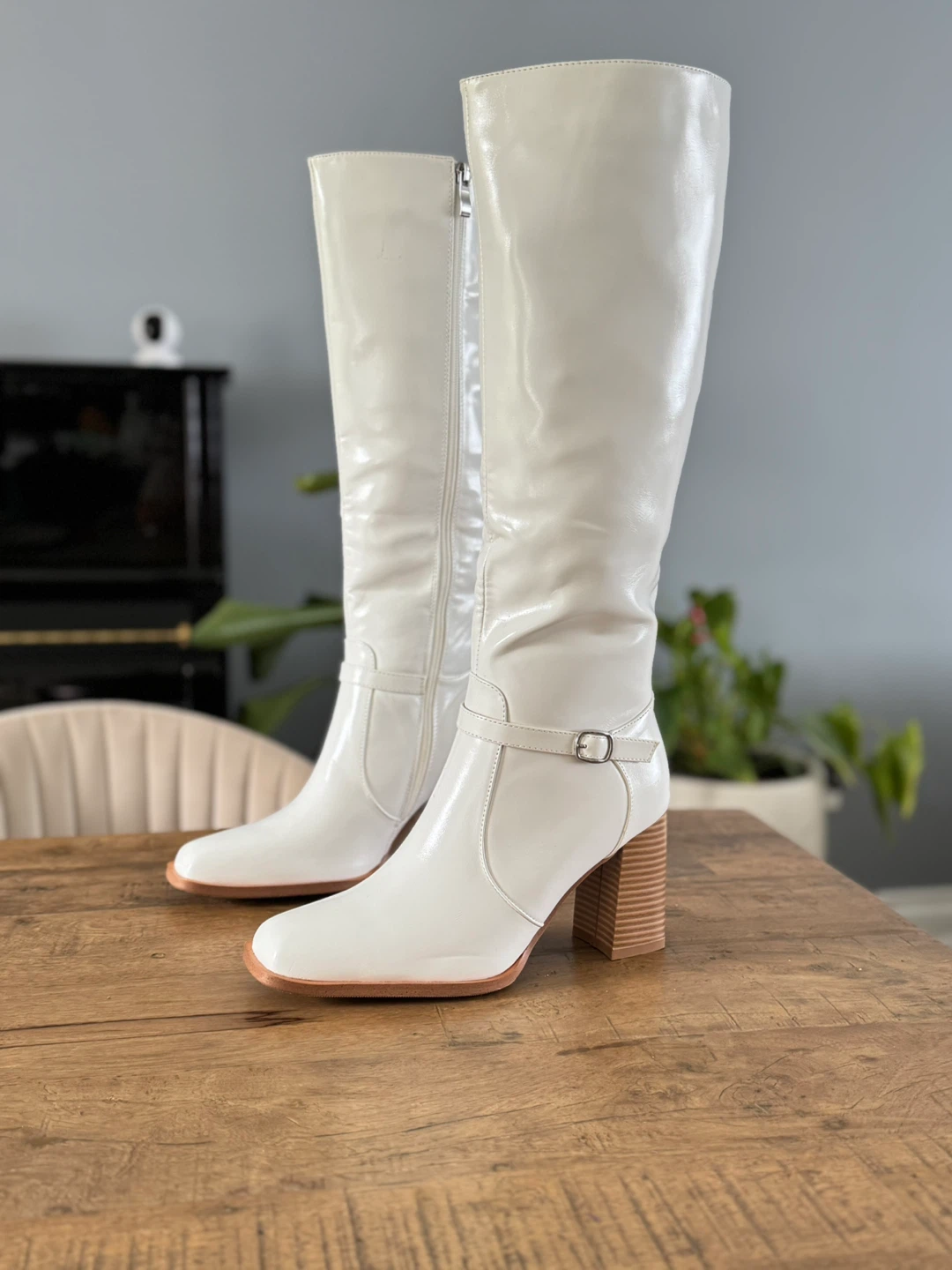 White Knee-High Boots size 7.5 - photo 3