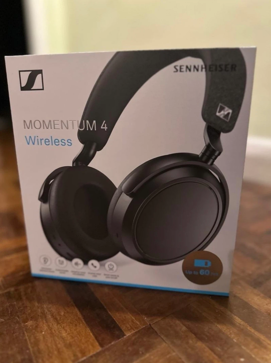 Sennheiser MOMENTUM 4 Over-Ear Wireless Noise Cancelling - photo 2