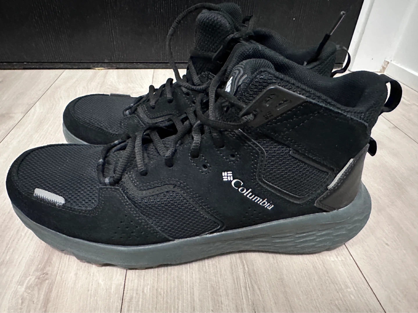 Columbia Black Hiking Shoes