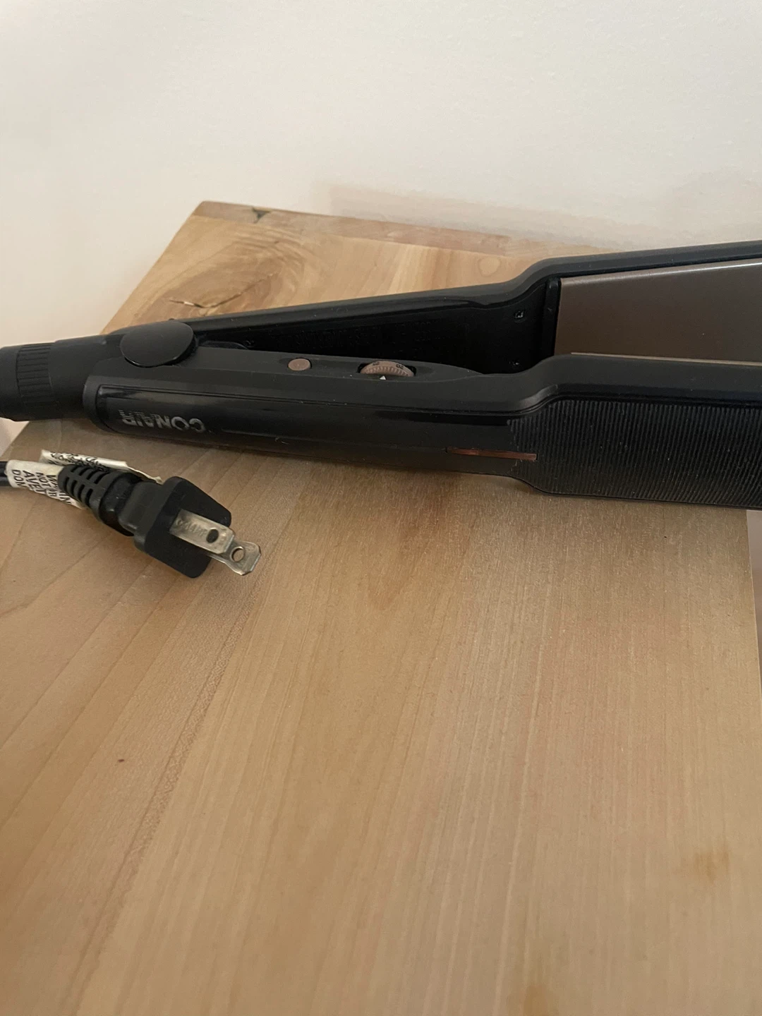 Conair Hair Straightener - photo 2