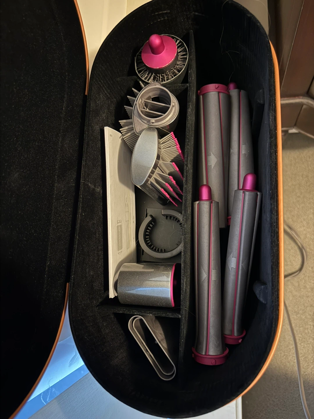 Dyson Airwrap Complete Set with Case and diffuser