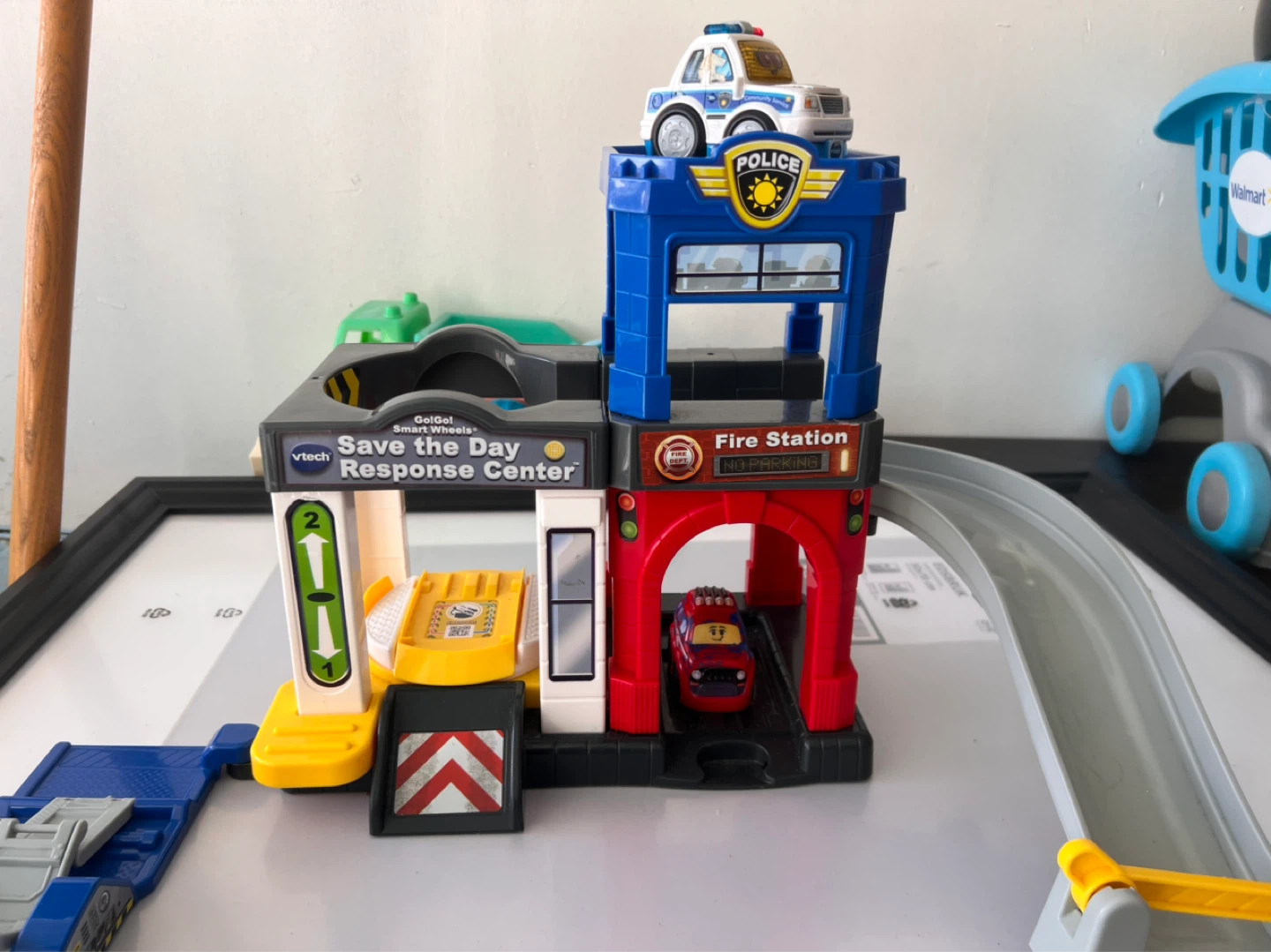 VTech Go! Go! Smart Wheels Save the Day Response Center