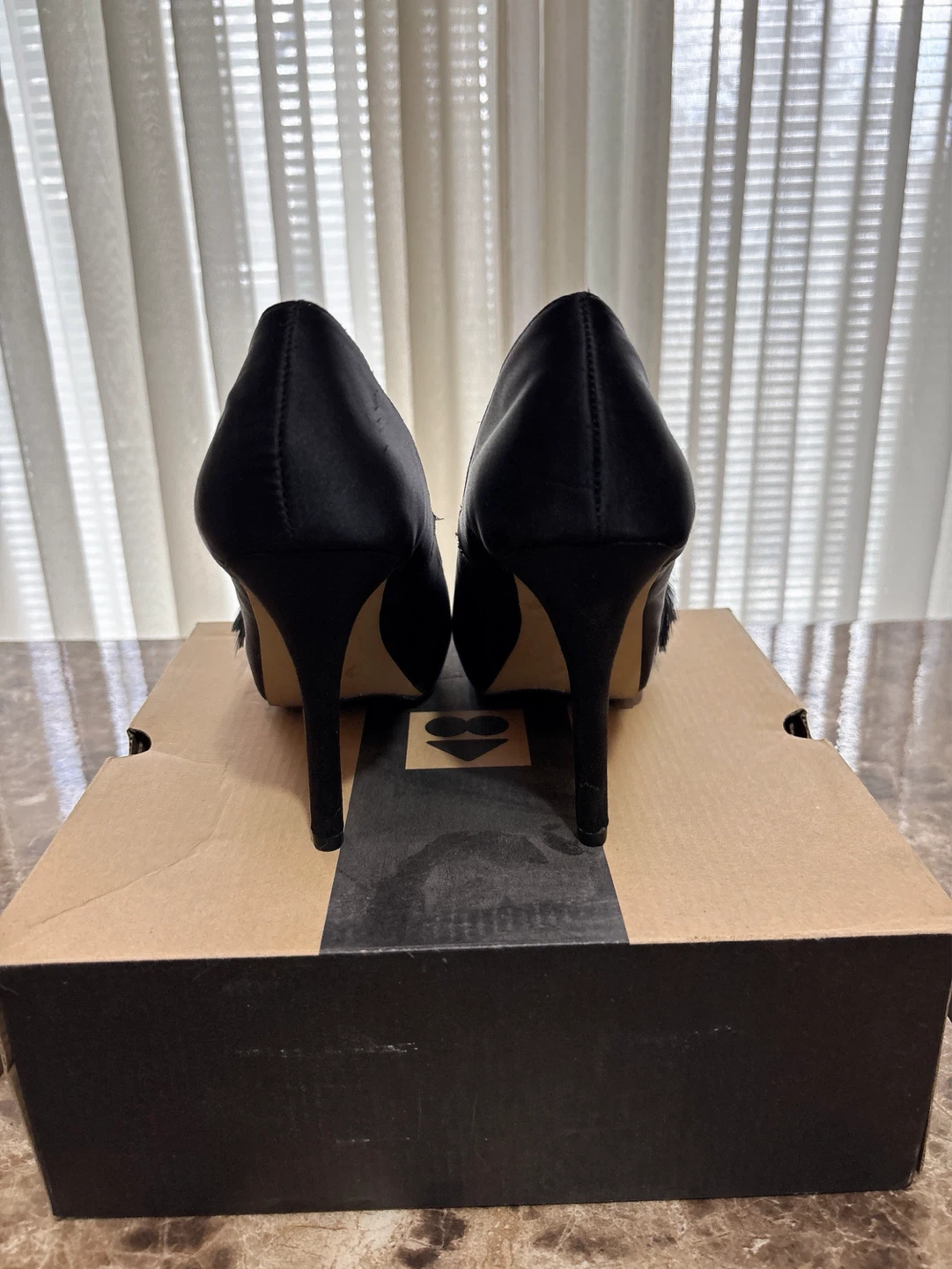 Le Château Black Feather Detail Peep-Toe Heels - Size 6 - photo 4