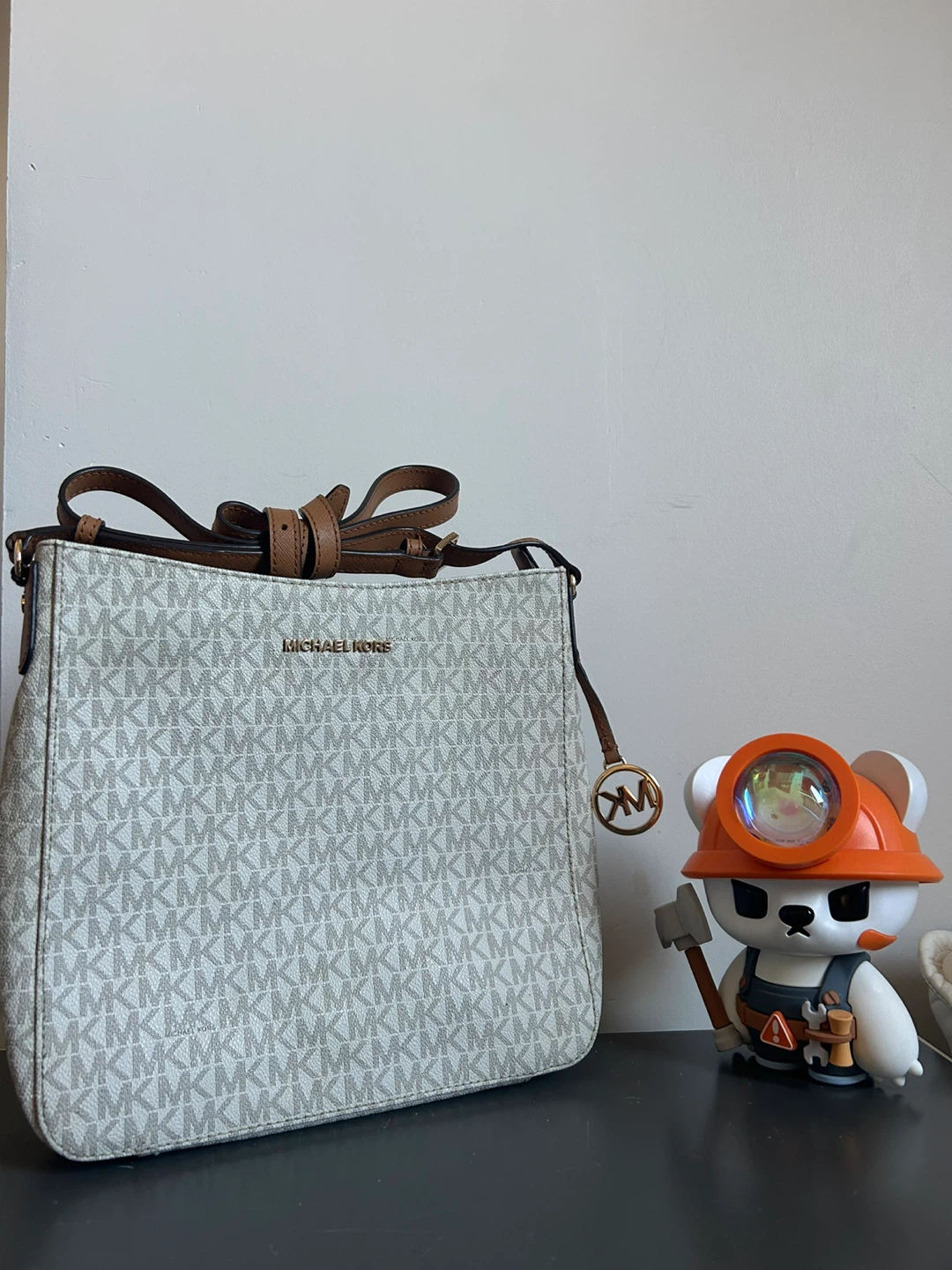 Michael Kors Jet Set Travel Large Metallic Signature Logo