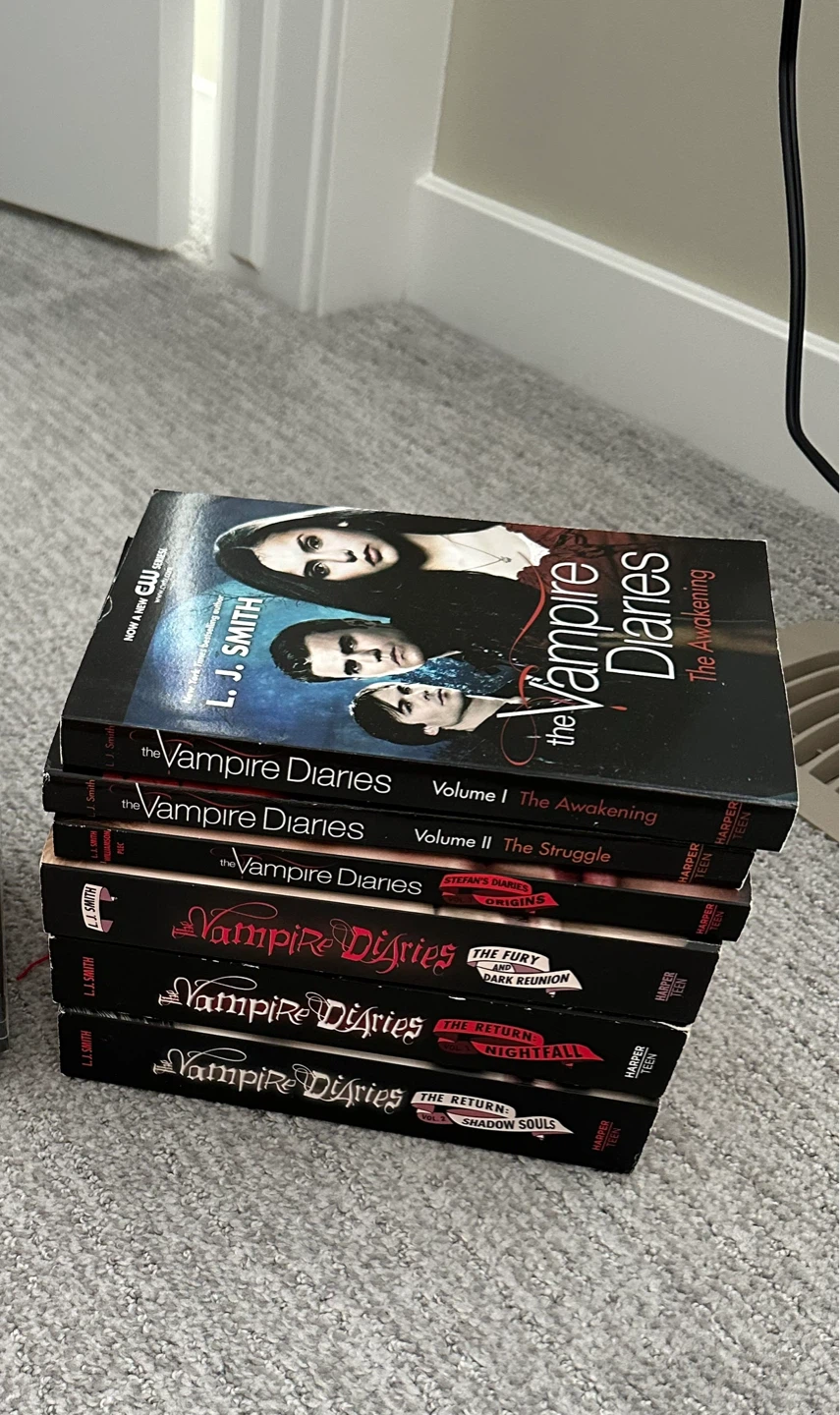 * Moving Sale * Vampire diaries books