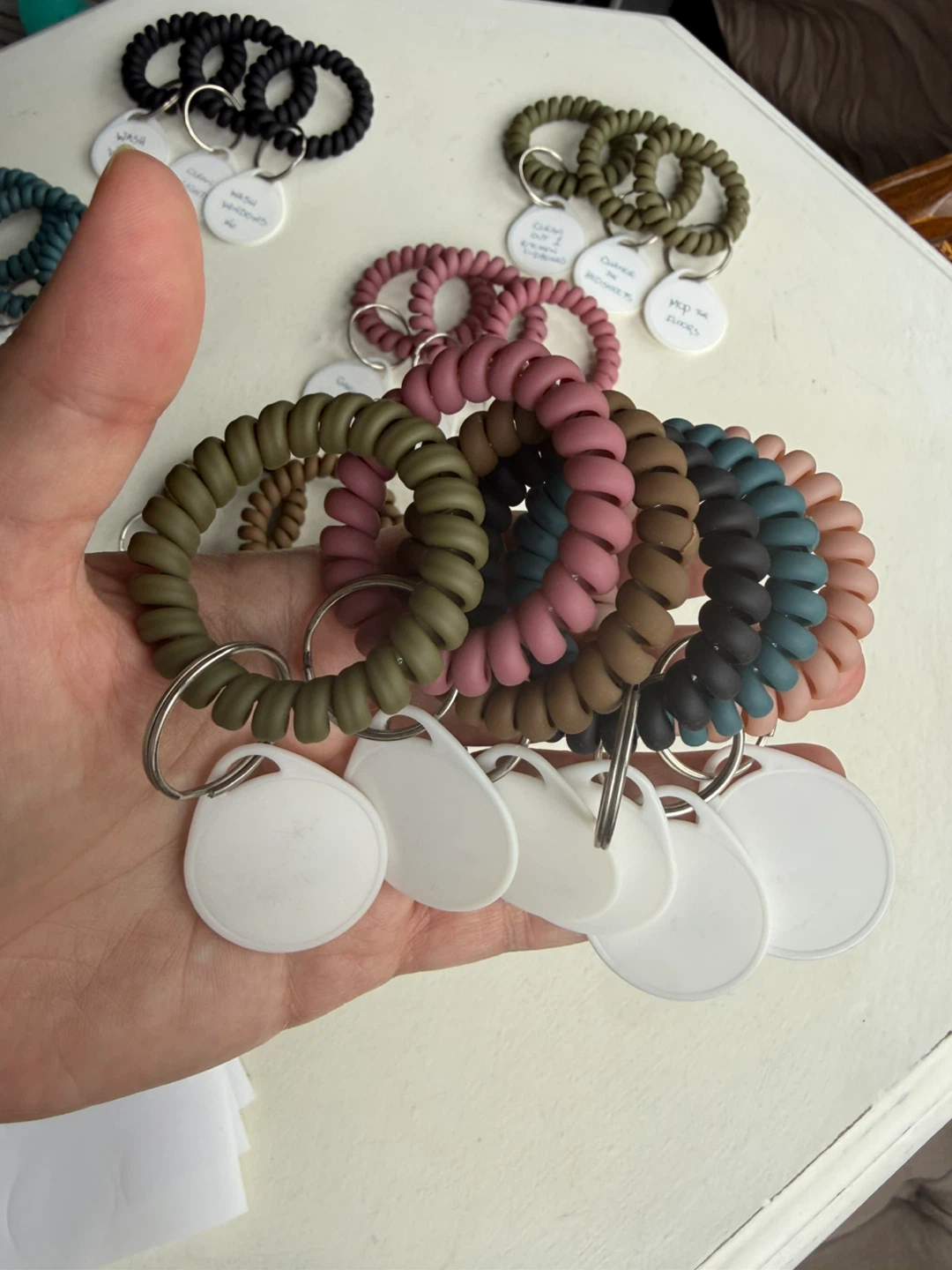 Stretchy wristband keychains - 24 pieces