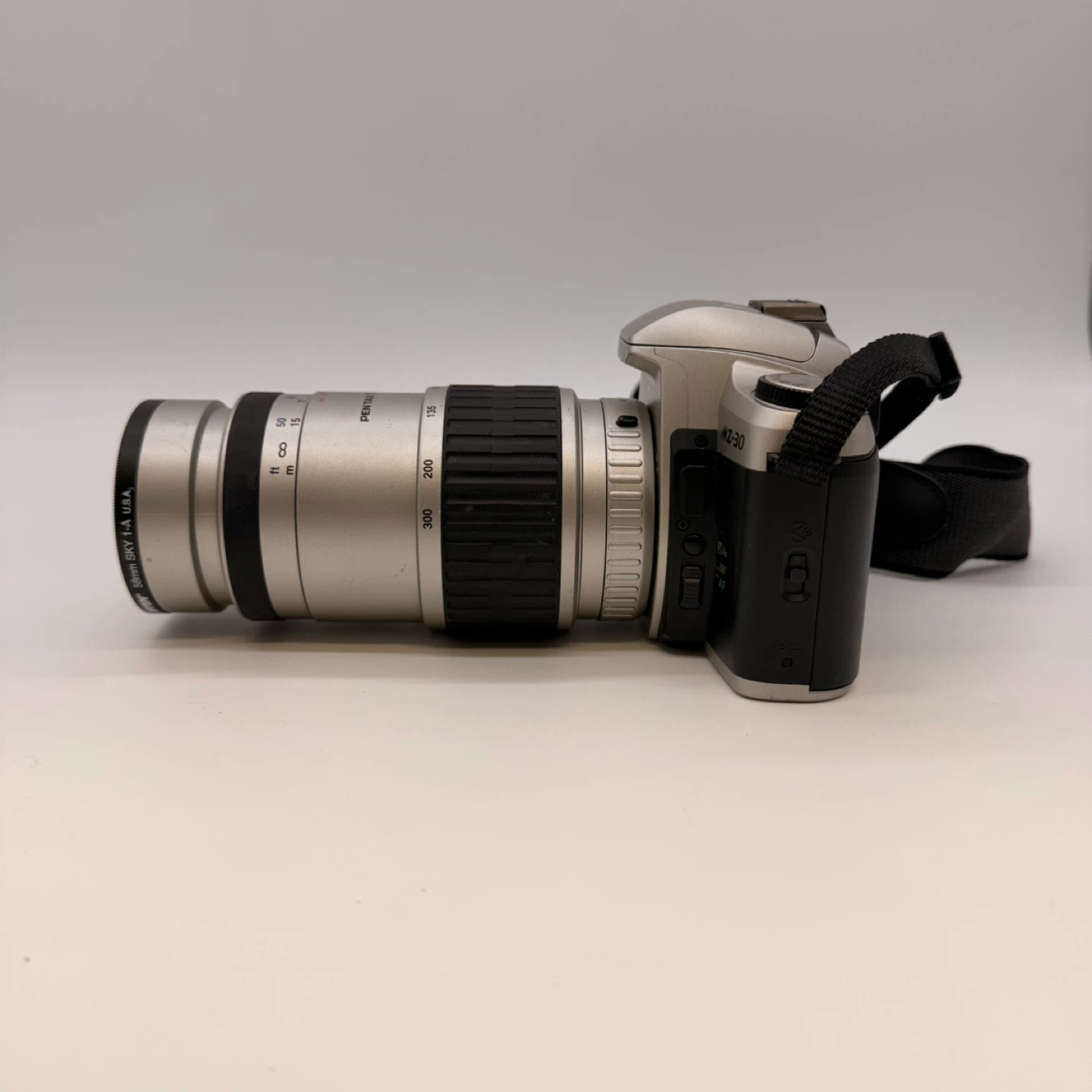 Pentax MZ-30 SLR Film Camera with 28-80mm & 100-300mm Lenses - photo 2