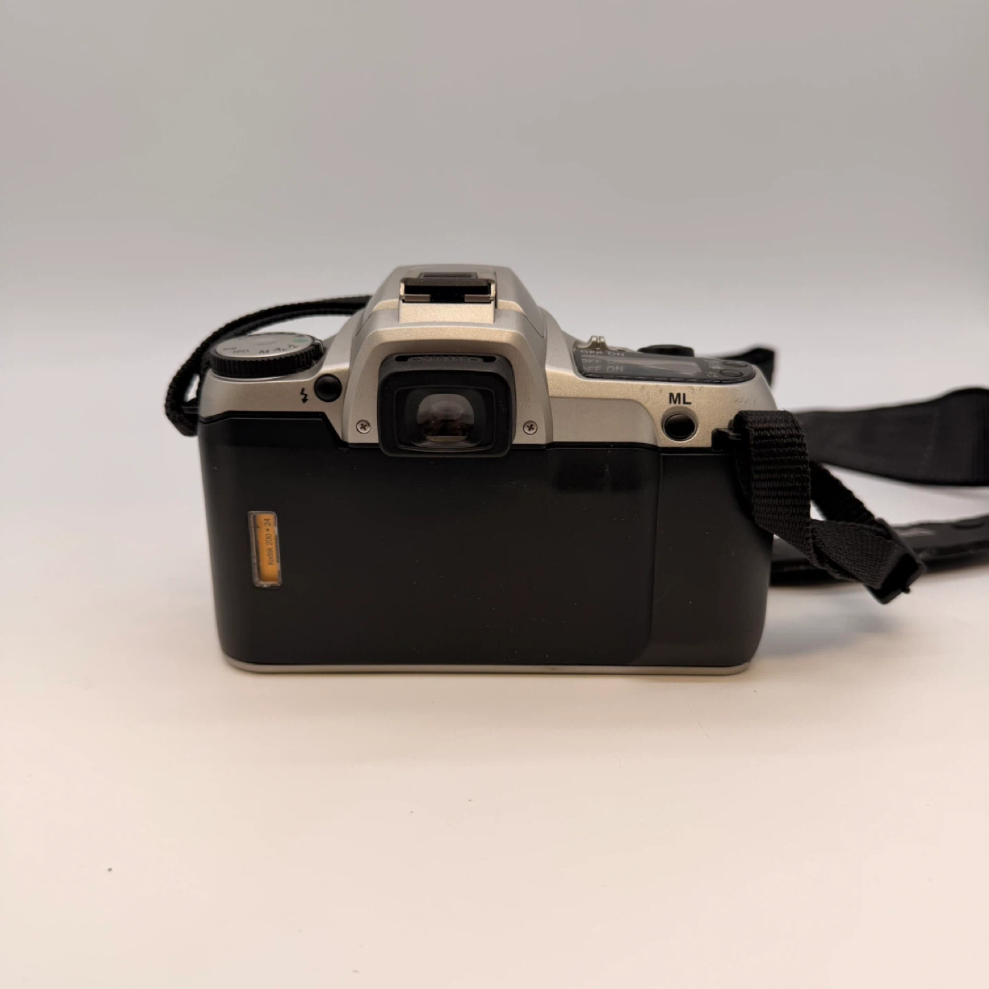 Pentax MZ-30 SLR Film Camera with 28-80mm & 100-300mm Lenses - photo 3