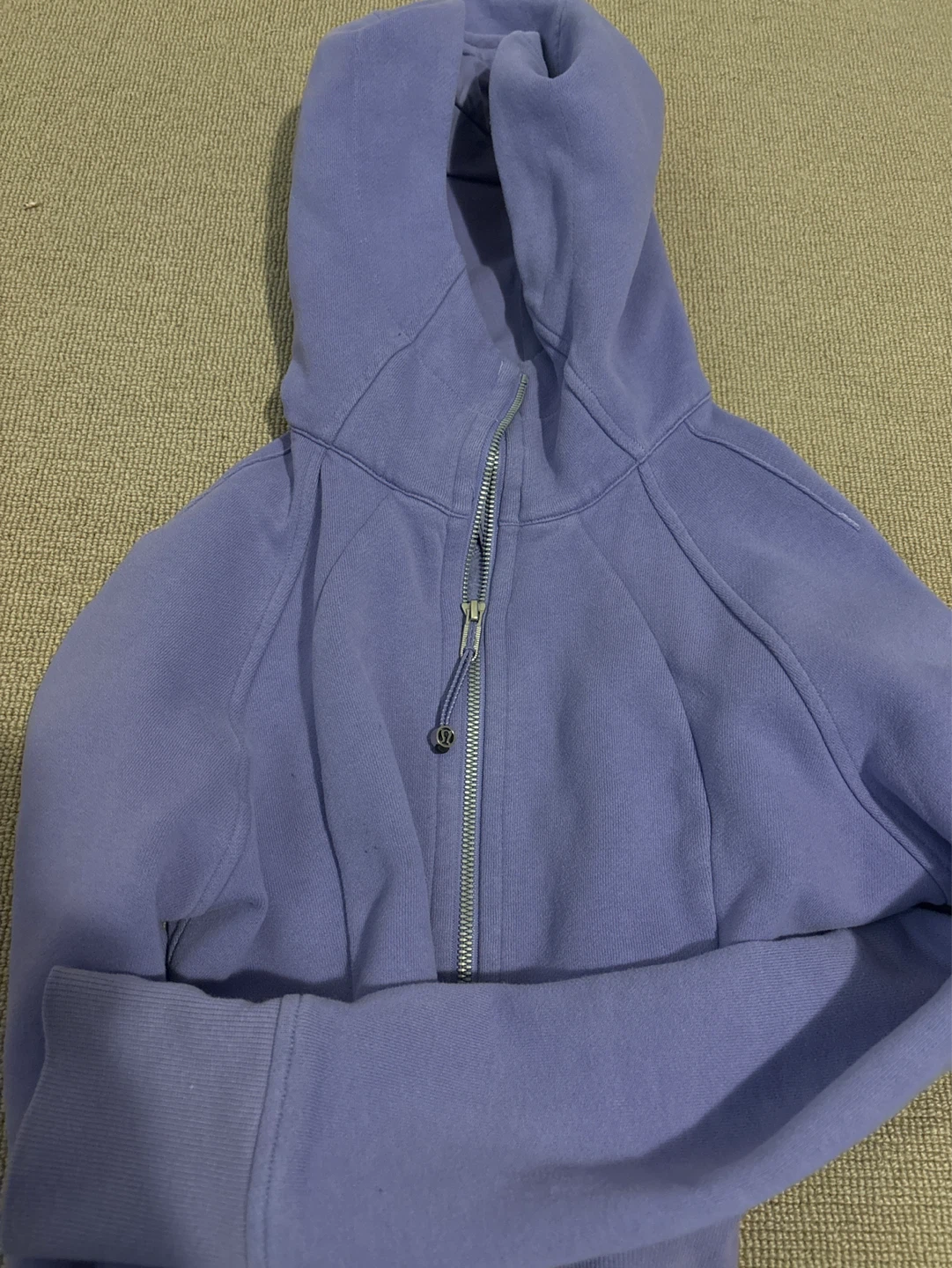 Lululemon scuba Hoodie cropped