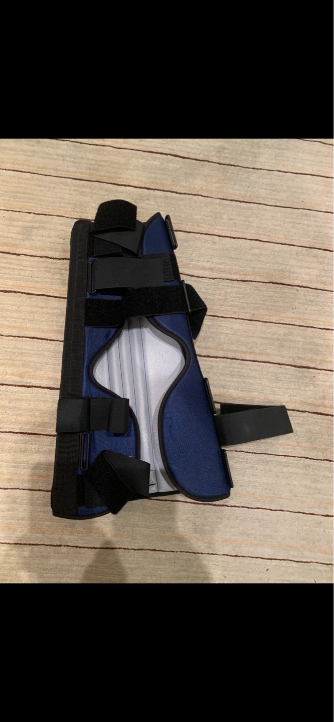Adjustable Knee Brace with Straps