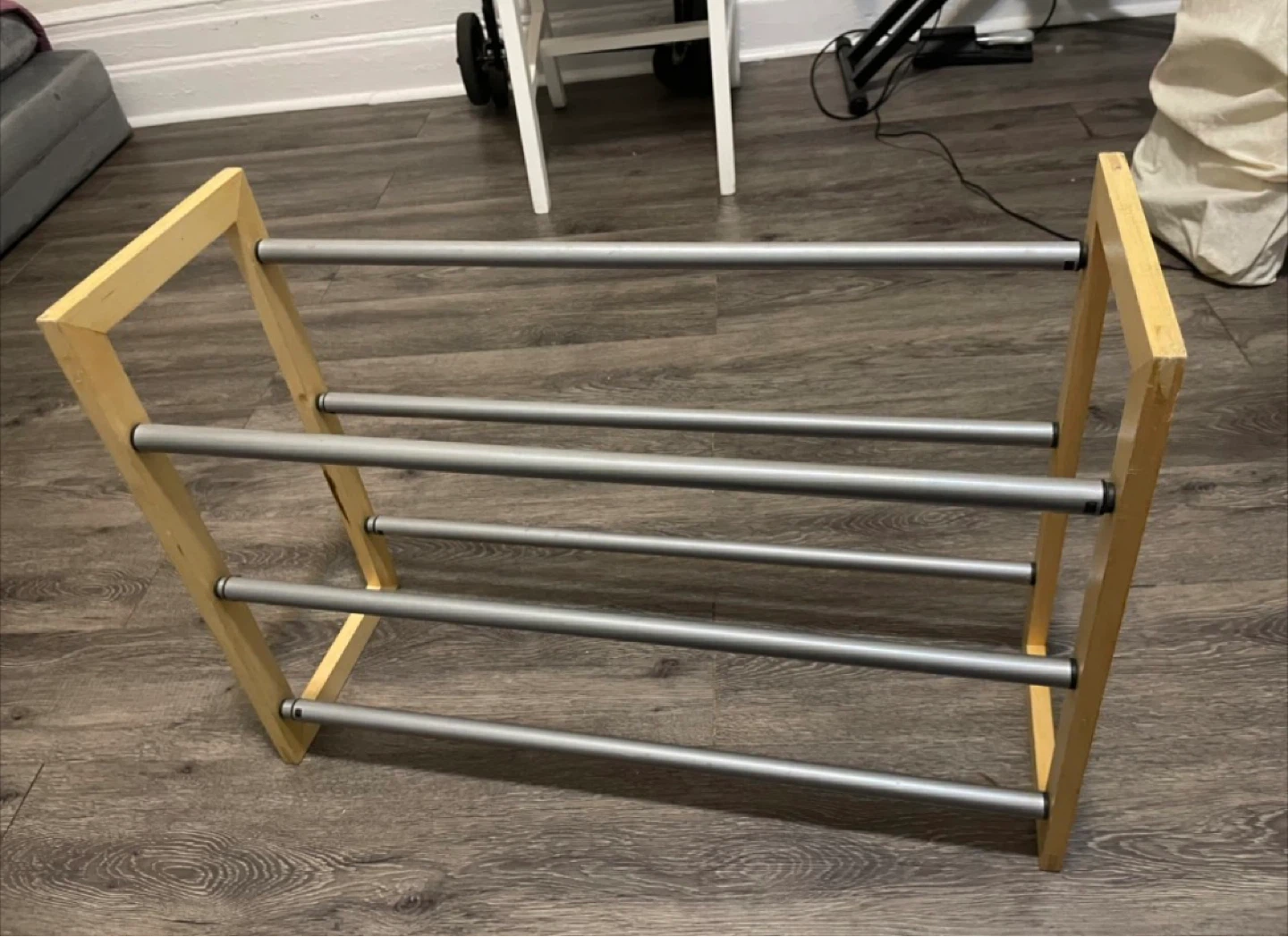 Stretchable Wooden Shoe Rack - photo 2