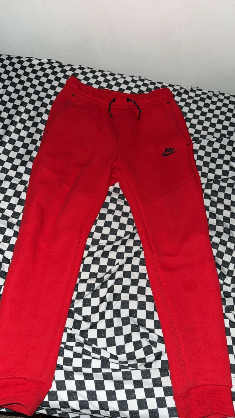 Nike Tech Fleece Joggers - Red, Size L
