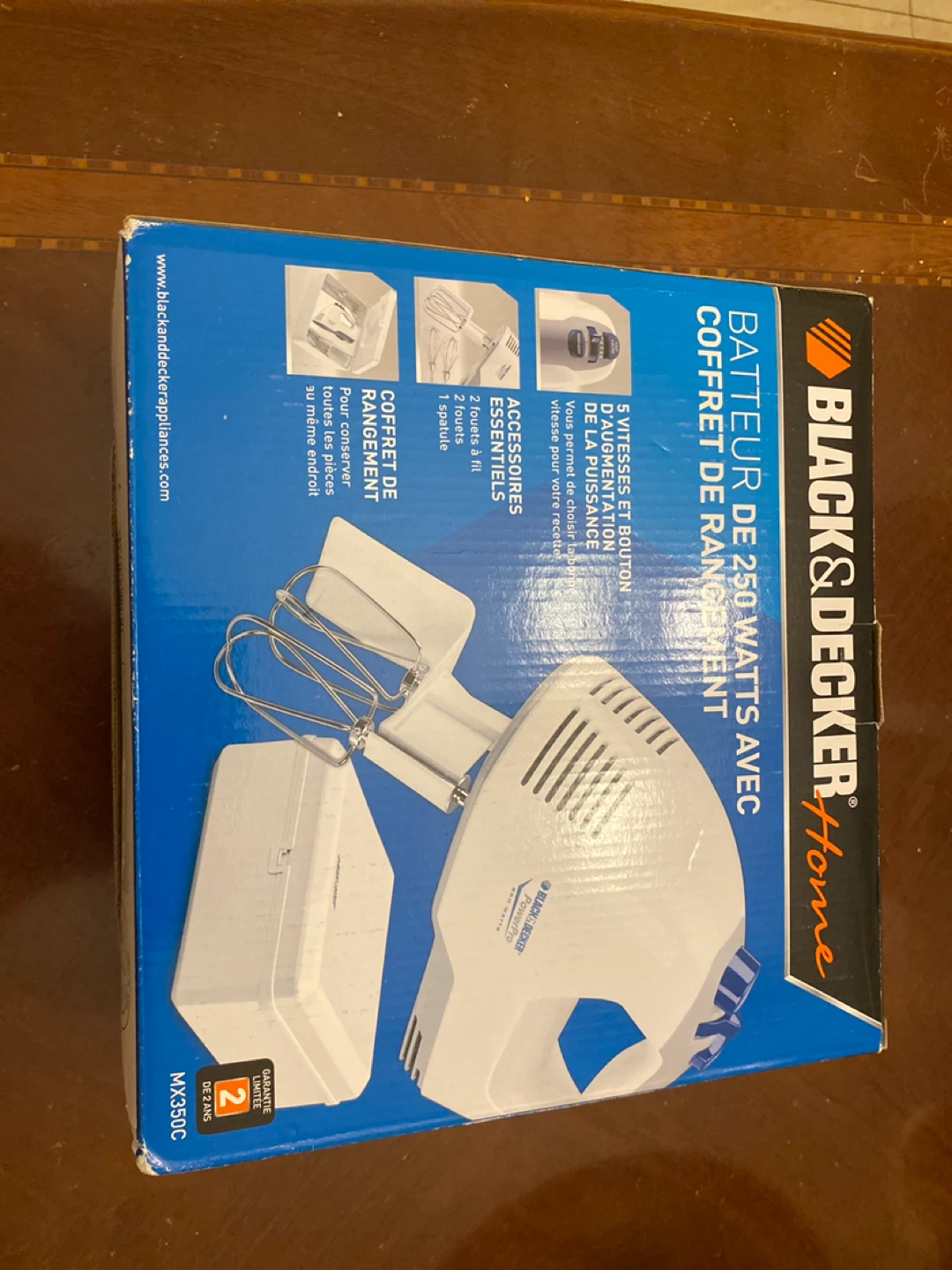 BLACK+DECKER 250-Watt Hand Mixer with Storage Case