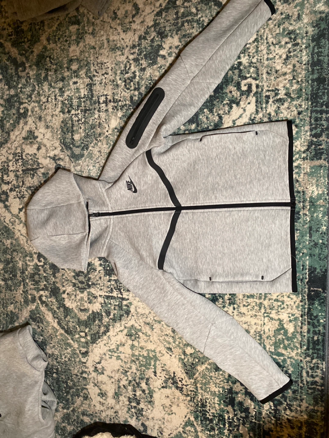 NIKE TECH - Medium Youth - photo 4