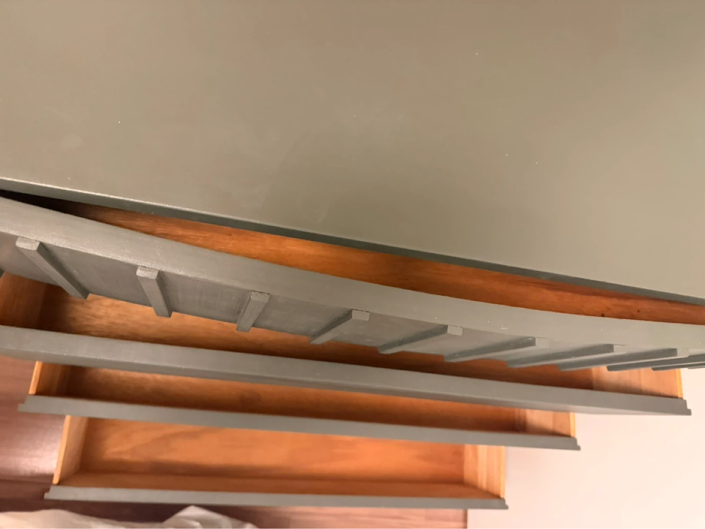 Greyish-Green 5-Drawer Dresser - photo 3