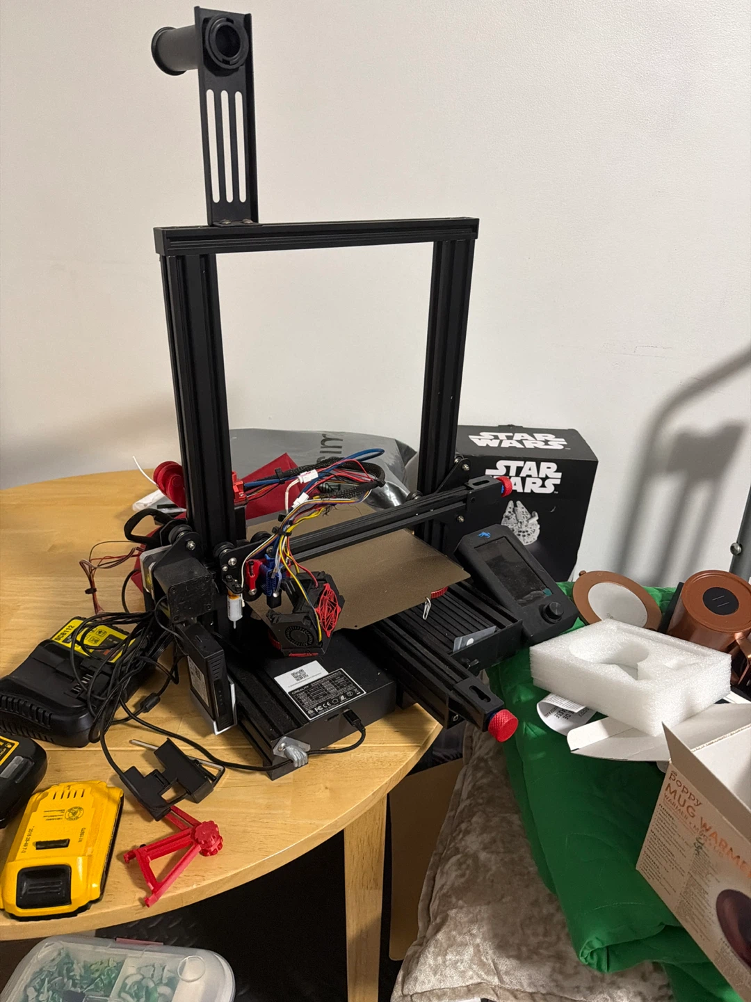 Creality Ender 3 v2 3D with creality box