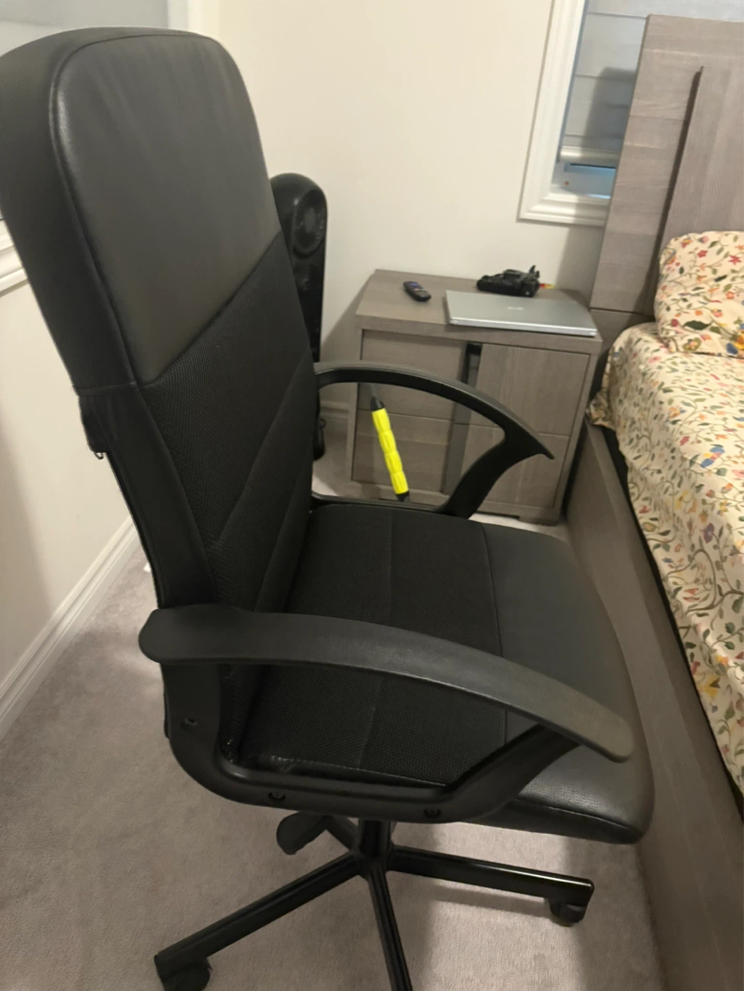 Black Office Chair open to negotiate - photo 3