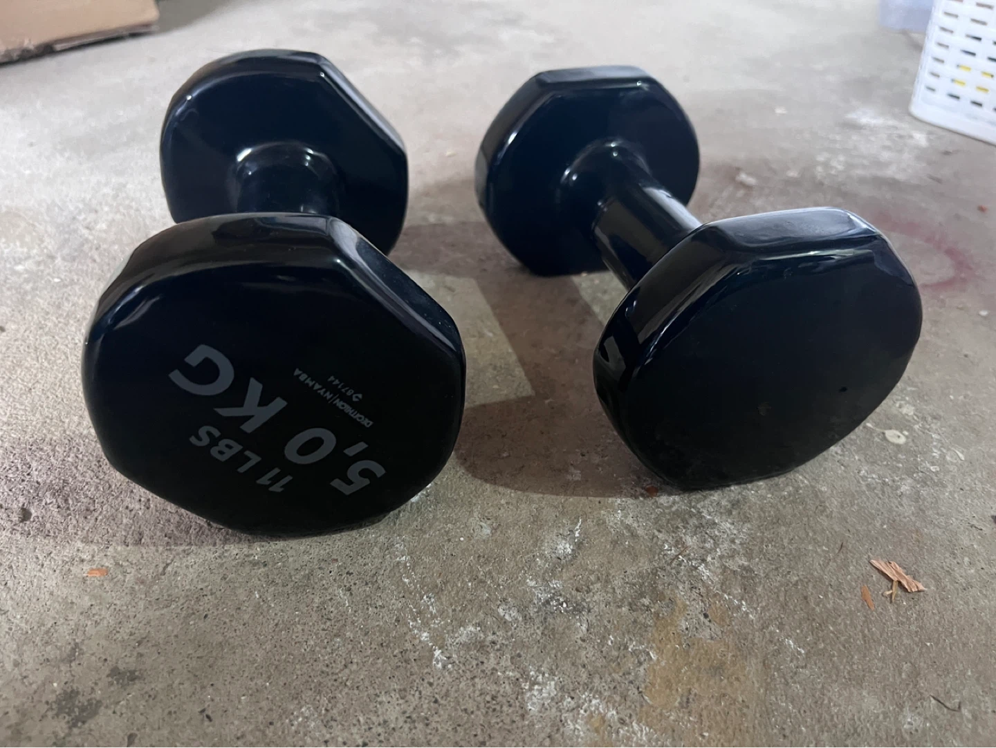 2 x 5kg Dumbbells - Black