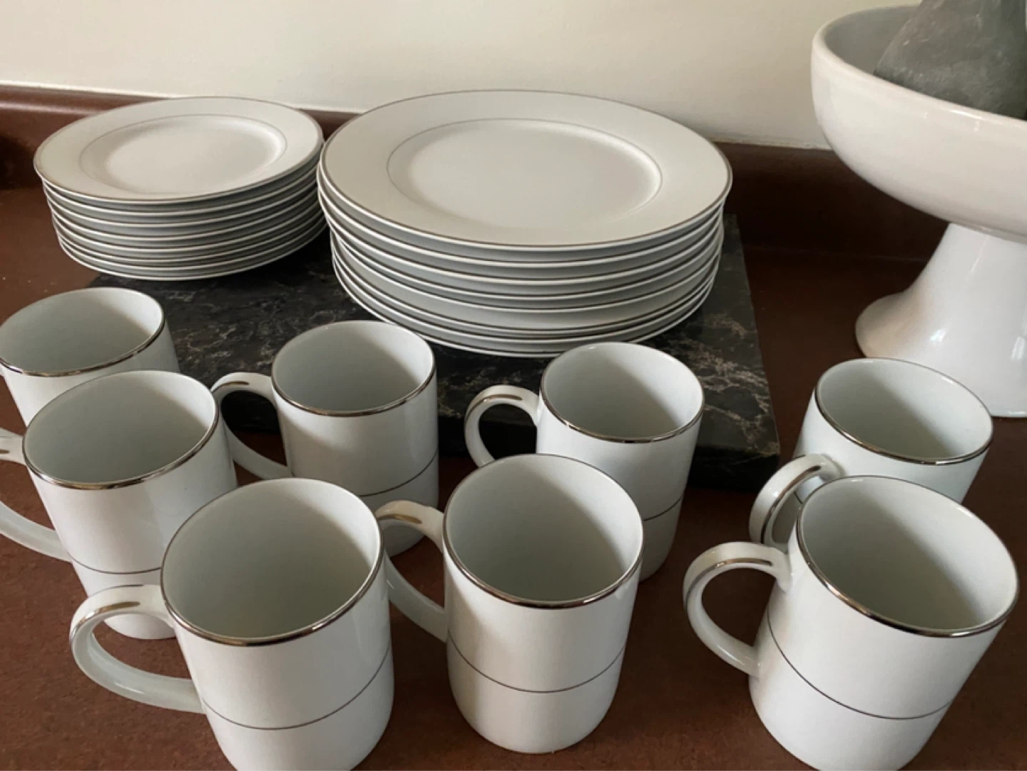 TOWLE Fine China Mugs and Plates Set - photo 2