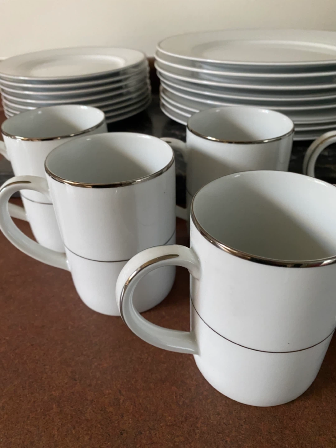 TOWLE Fine China Mugs and Plates Set - photo 4