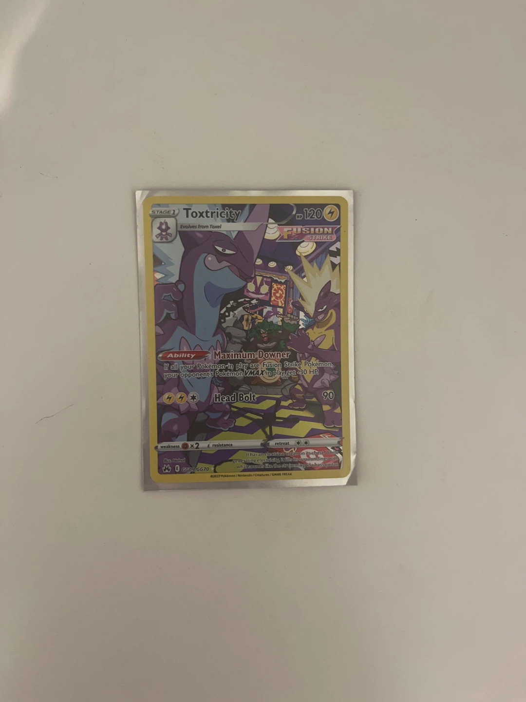 Fusion Strike Toxtricity VMAX Pokemon Card