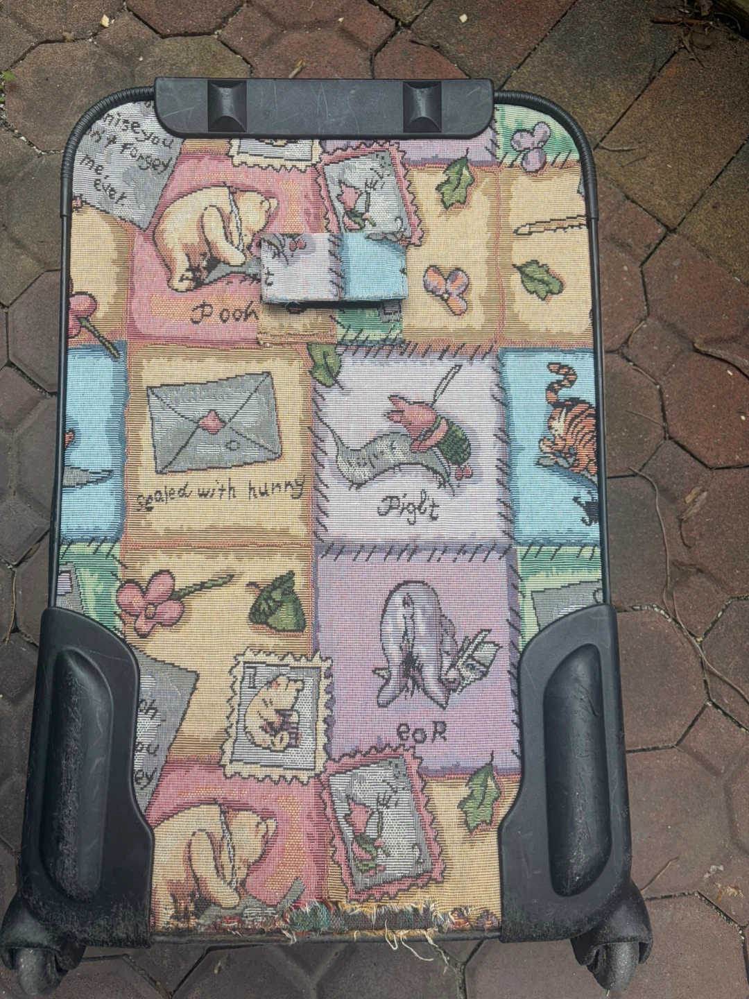 Winnie the Pooh Rolling Suitcase-vintage - photo 4