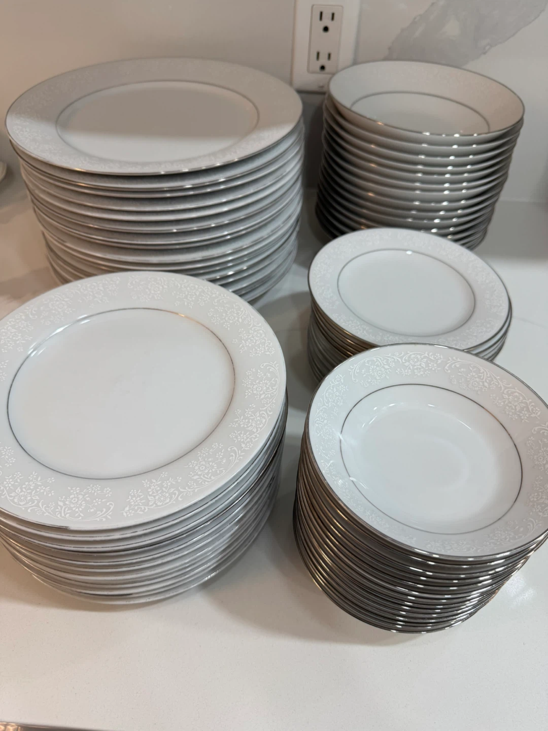 Noritake Tahoe 2589 Dinnerware Set