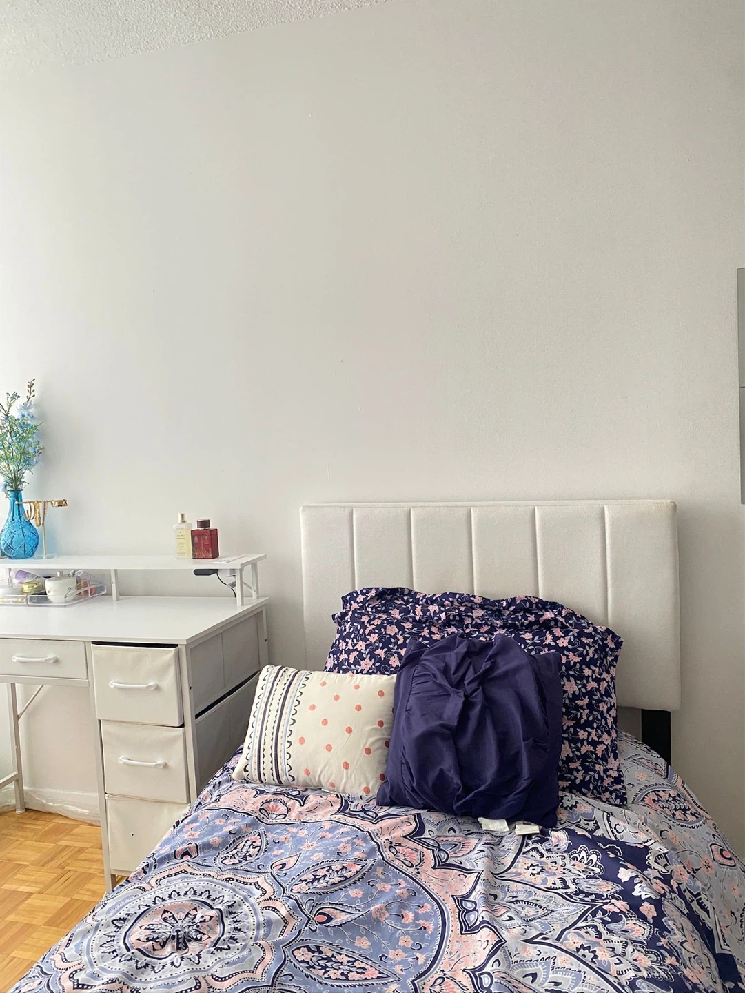 Single bed frame and study table - photo 2