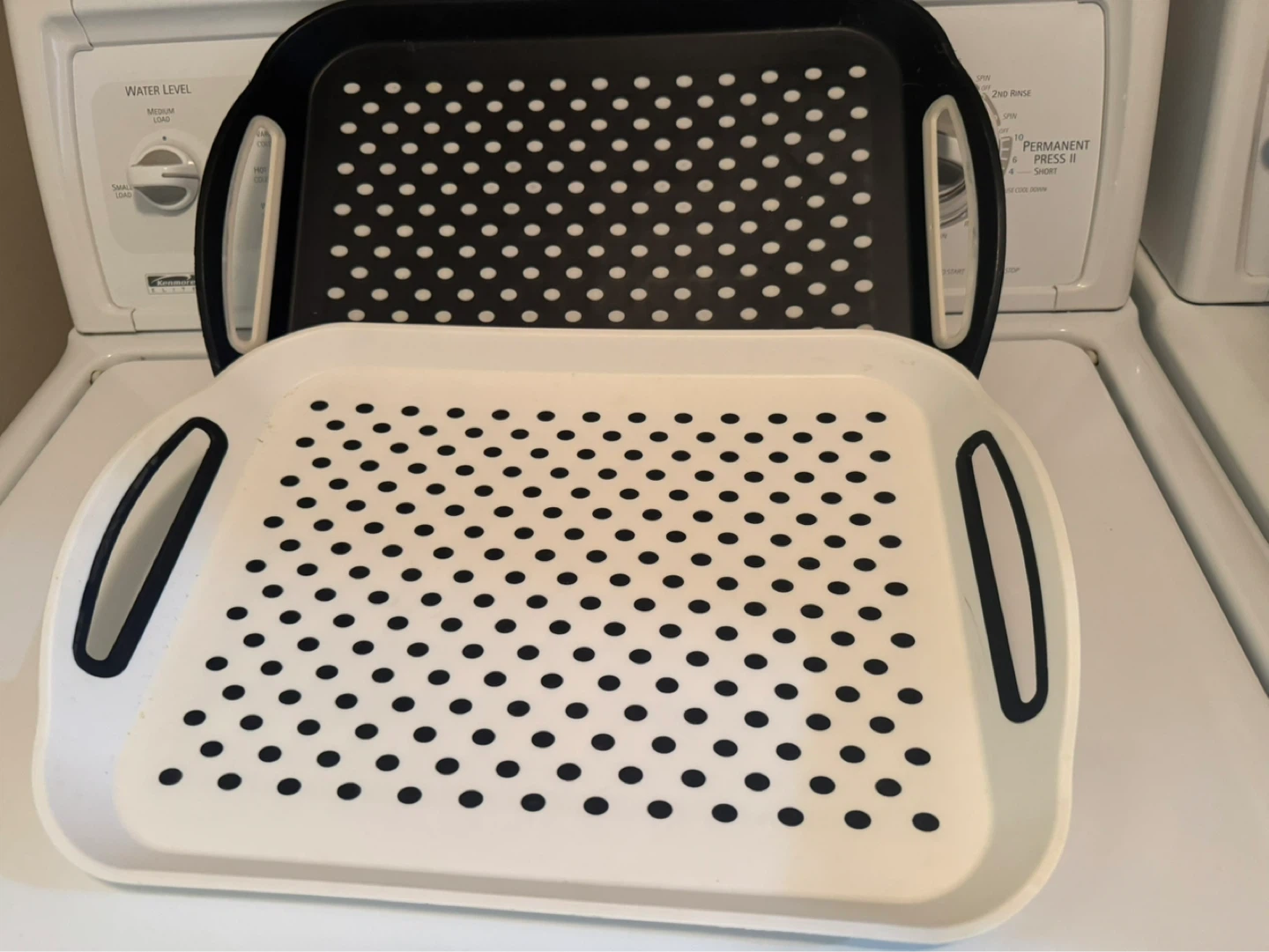 Set of 2 Serving Trays with Handles