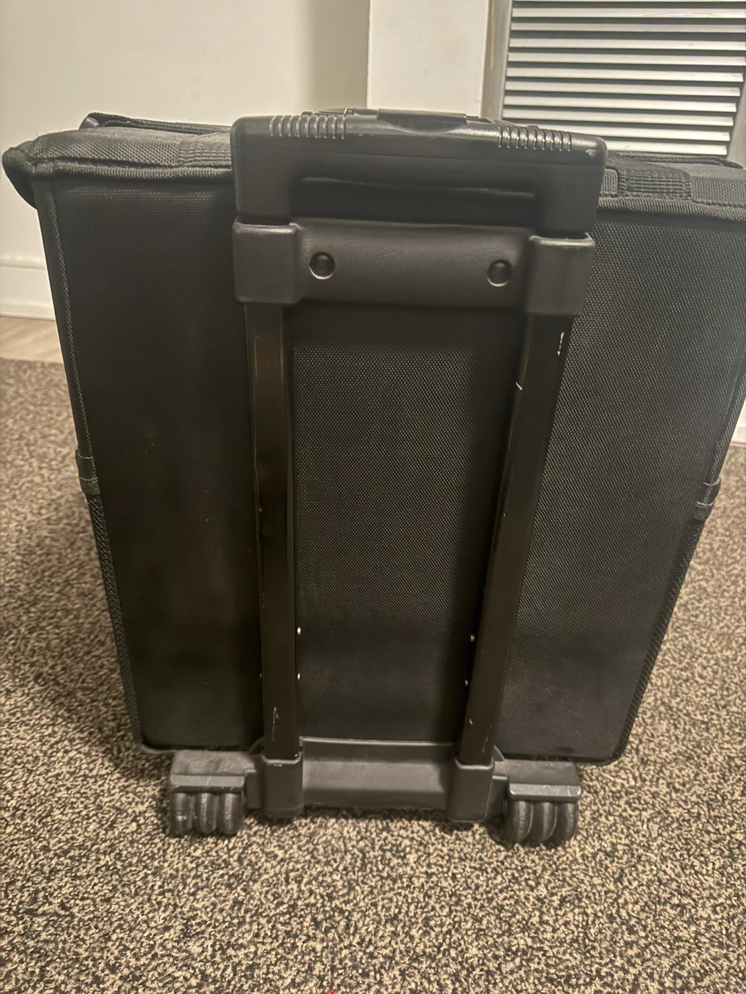 Jordane Cosmetics Rolling Makeup Train Case - photo 3