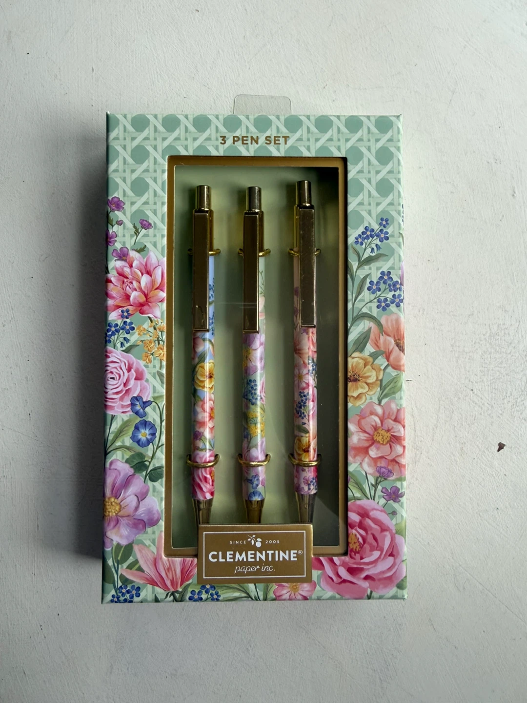 BNIB set of 3 fashion pens