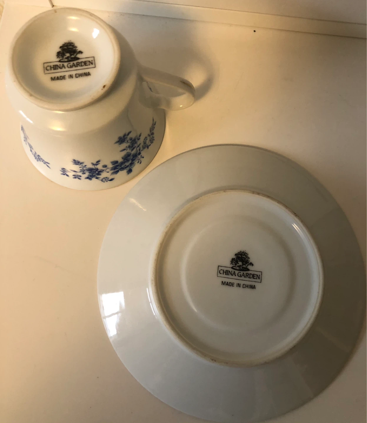 Fine China teacup and saucer - photo 3