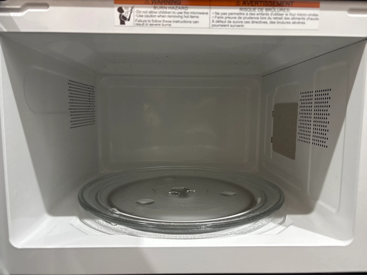 Hamilton Beach Microwave - photo 2