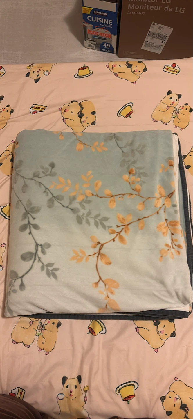Van Gogh Almond Blossoms blanket / bed cover (King size)