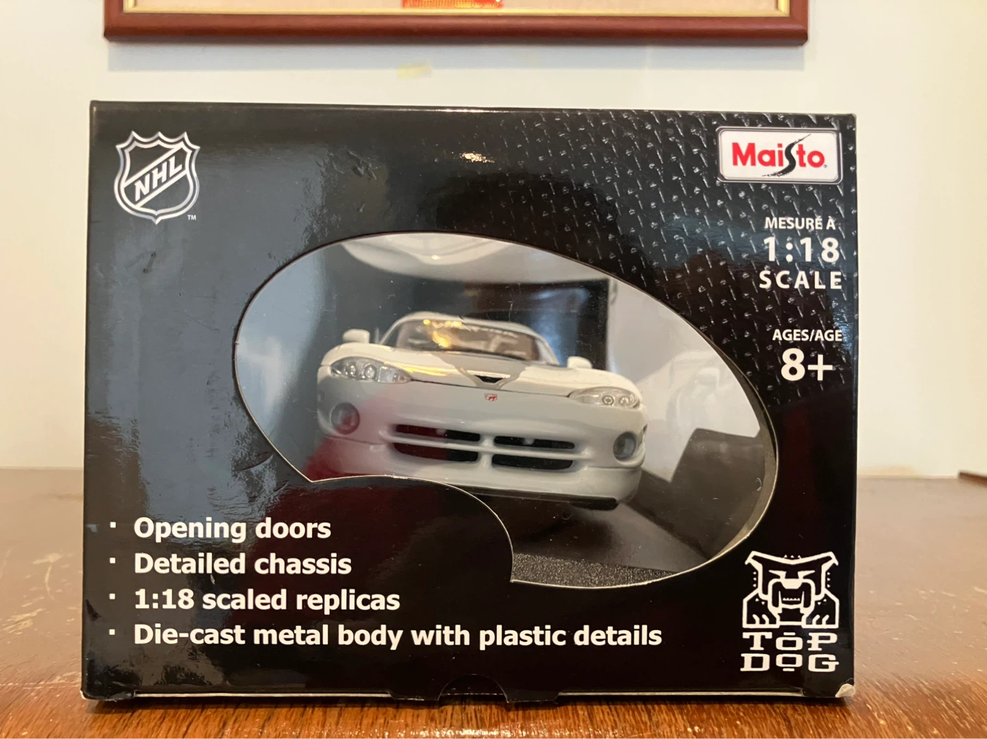 Maisto Dodge Viper GT2 1:18 Scale Diecast Model - photo 2