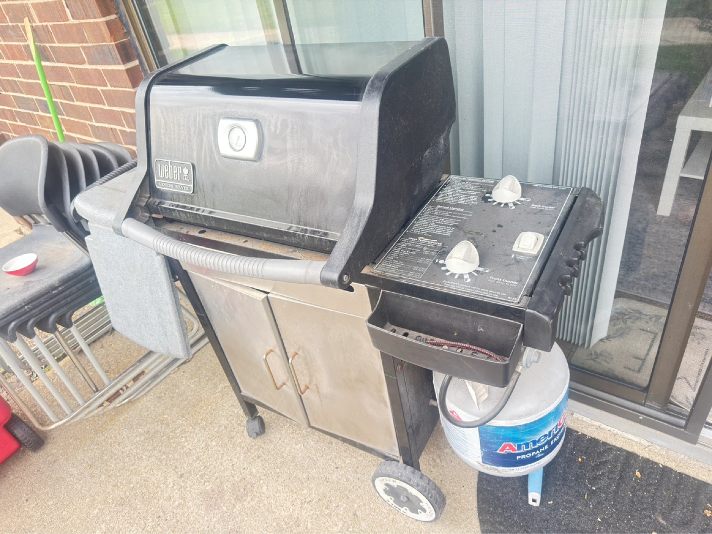 Weber Genesis Gas Grill with Propane Tank