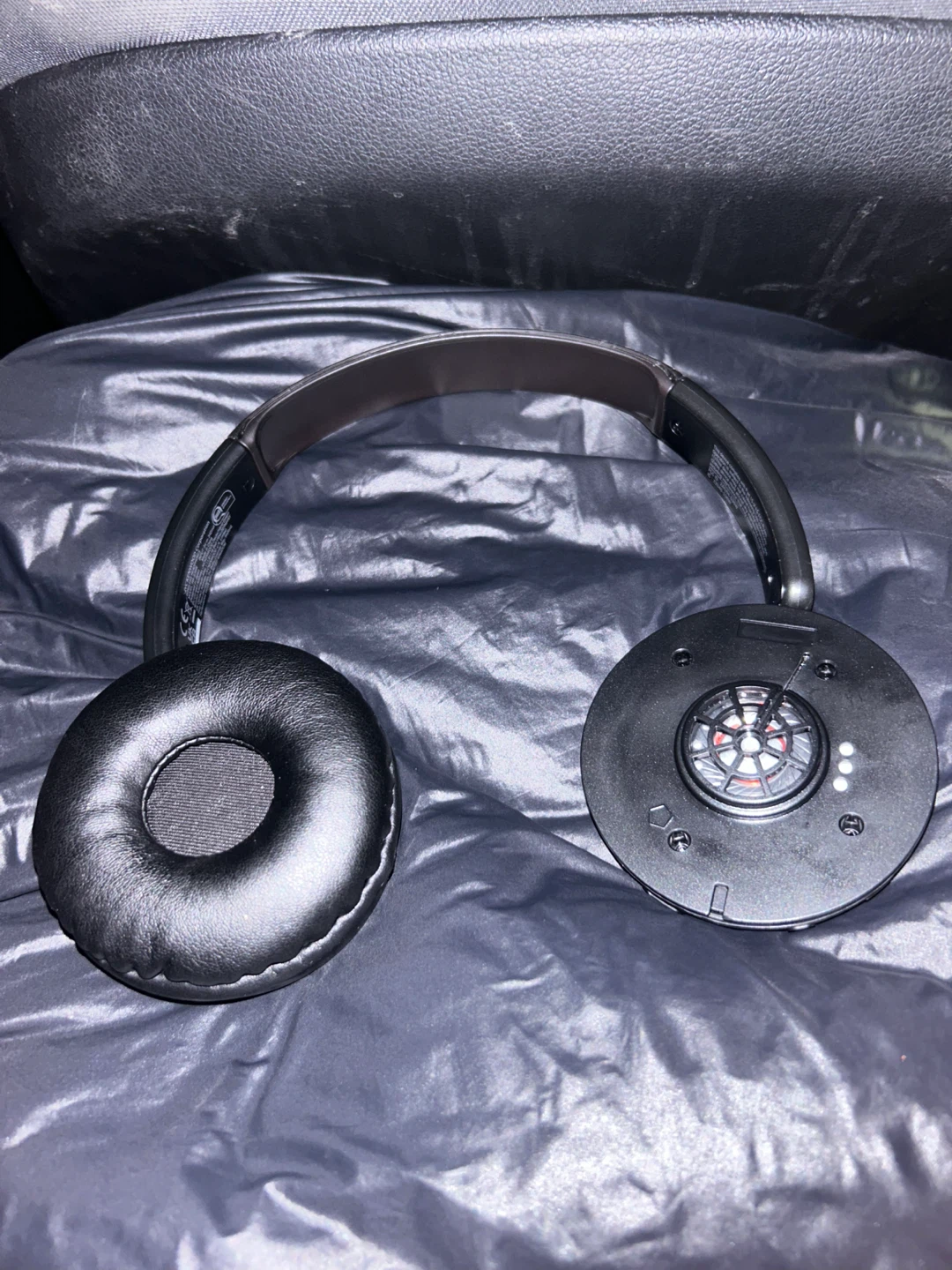 JVC Wireless Headphones - photo 3