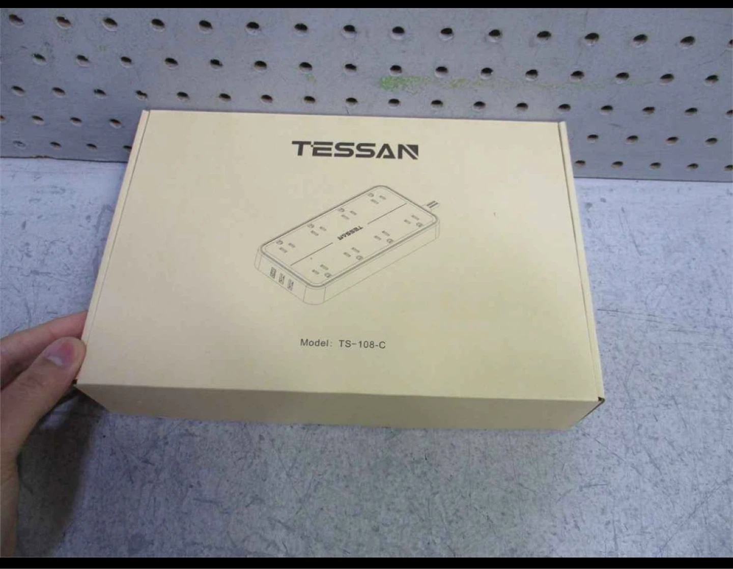 TESSAN Power Strip with 3 USB Ports and 6 AC Outlets