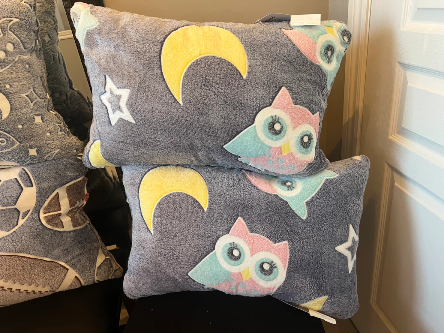 NEW Glow in the Dark Queen Size Pillows - $15 each - photo 5