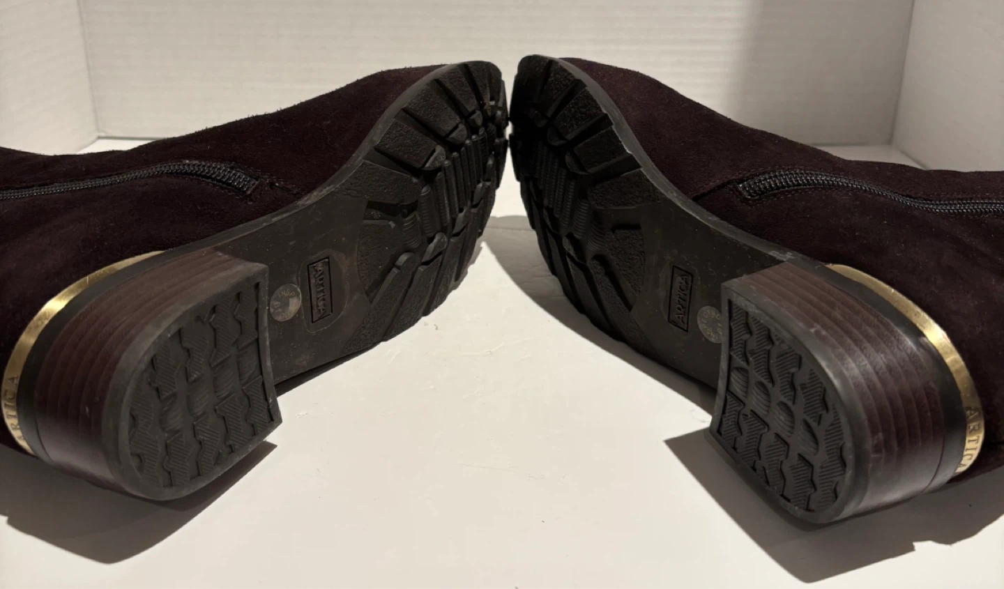 Artica Women's Brown Suede Ankle Boots - photo 5