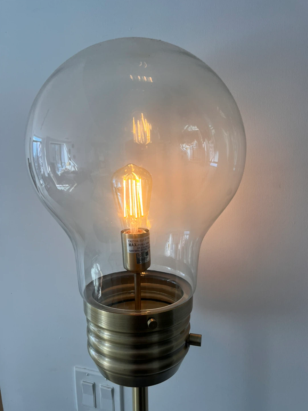 Floor lamp